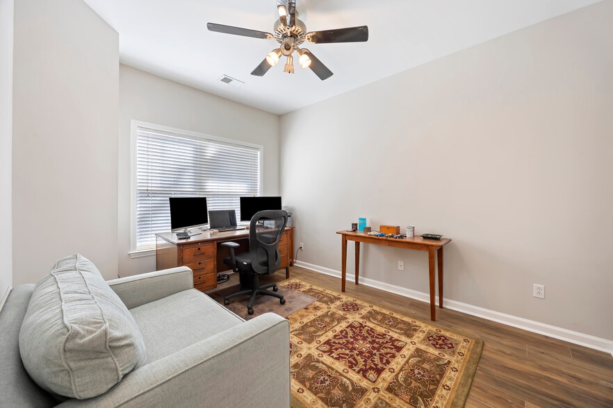 2nd Bedroom being used as office. - 4 Jib Sail Ct