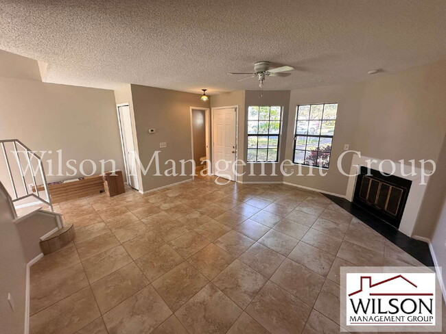 Building Photo - 2971 Embassy Ct