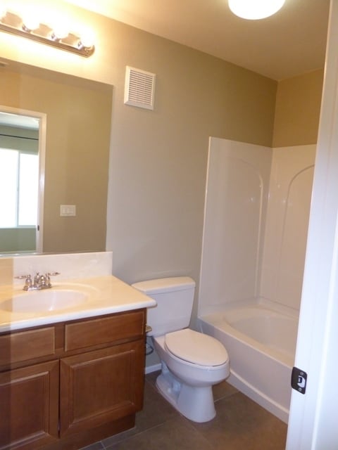 Building Photo - Beautiful 2 Bed 2.5 Bath Condo in San Marcos