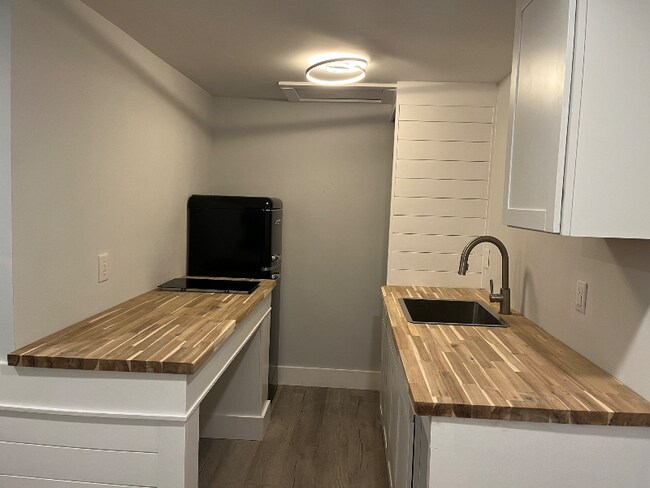 Building Photo - 2113 Bennett Ave