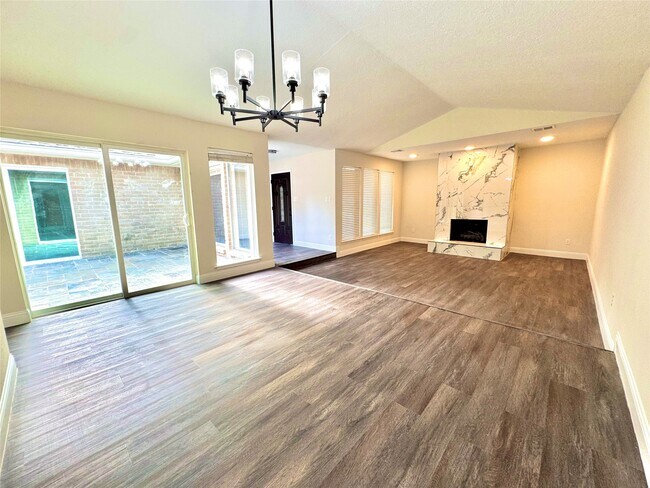 Building Photo - 14307 Piping Rock Ln