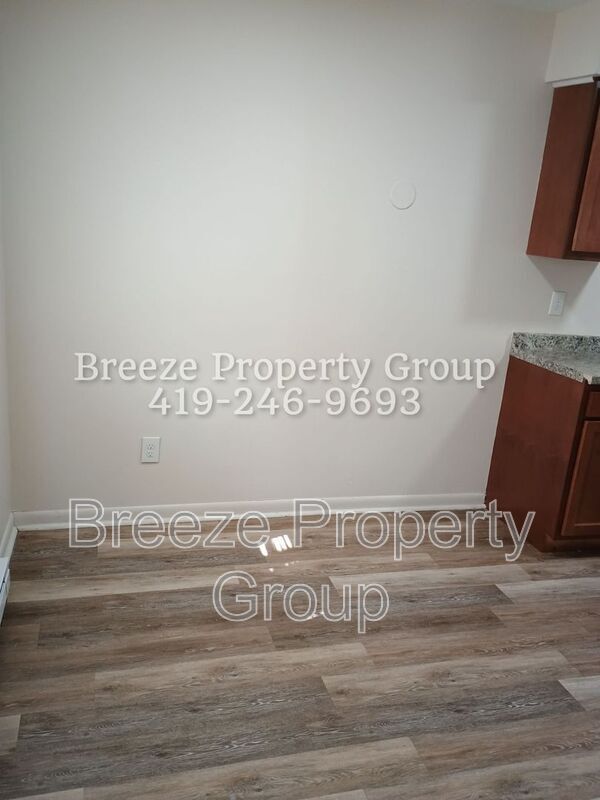 Building Photo - 5339 Secor Rd