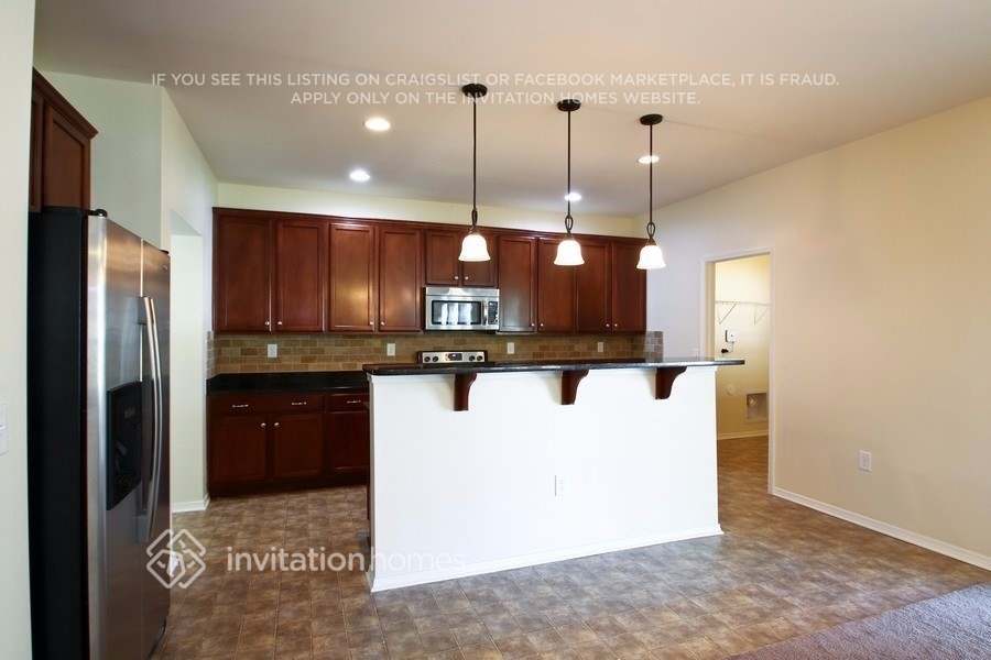 Building Photo - 16141 Spruell St