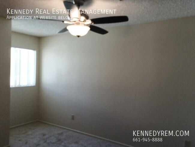 Building Photo - 1645 Cactus Dr