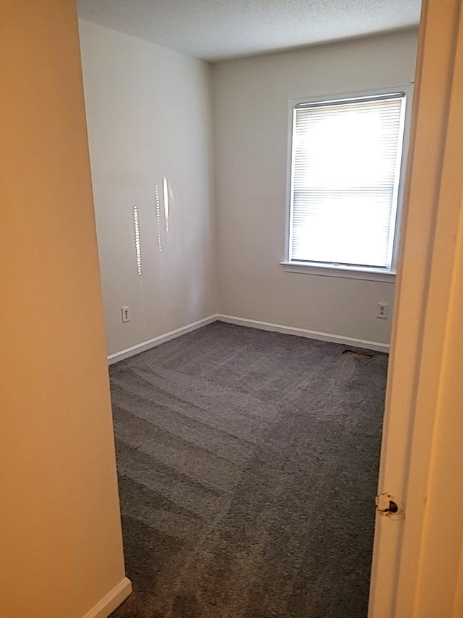 Building Photo - Spacious 3BR Townhome • $2,150 • Fenced Yard + Bonus Room • Prime Location