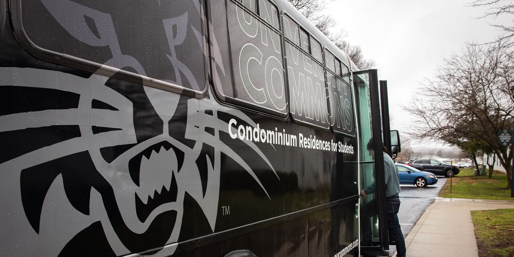 Bus service - 15 S Shafer St