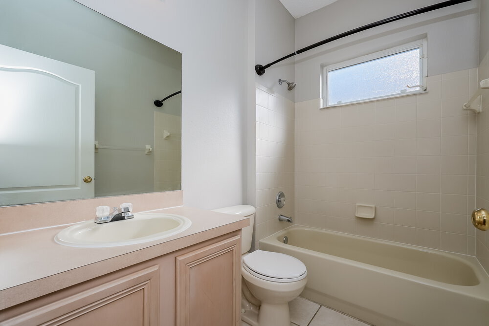 Building Photo - 1231 Loretto Cir