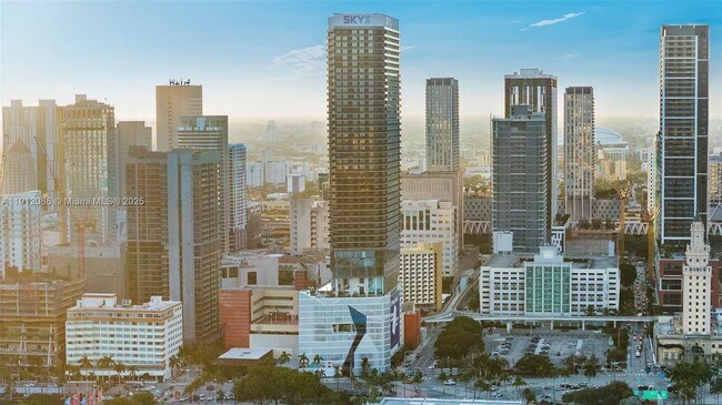 Building Photo - 398 NE 5th St