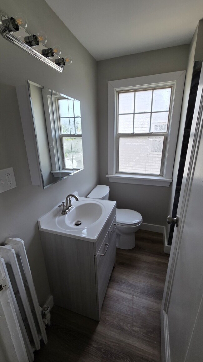 Building Photo - Stunning 4-Bedroom Home with additional Office/Flex Space and Modern Updates in Cleveland Heights