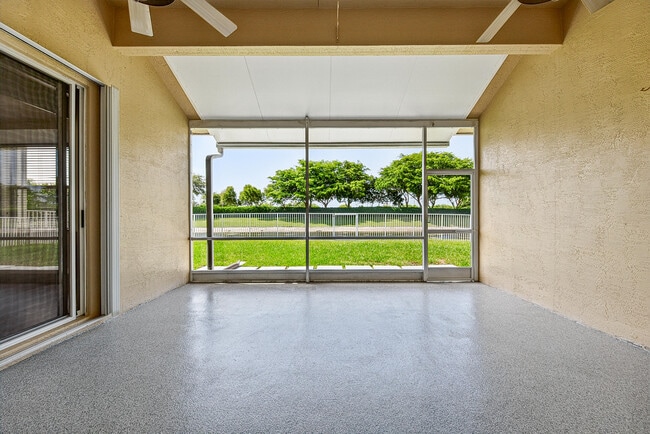 Building Photo - 12325 Cascades Pointe Dr