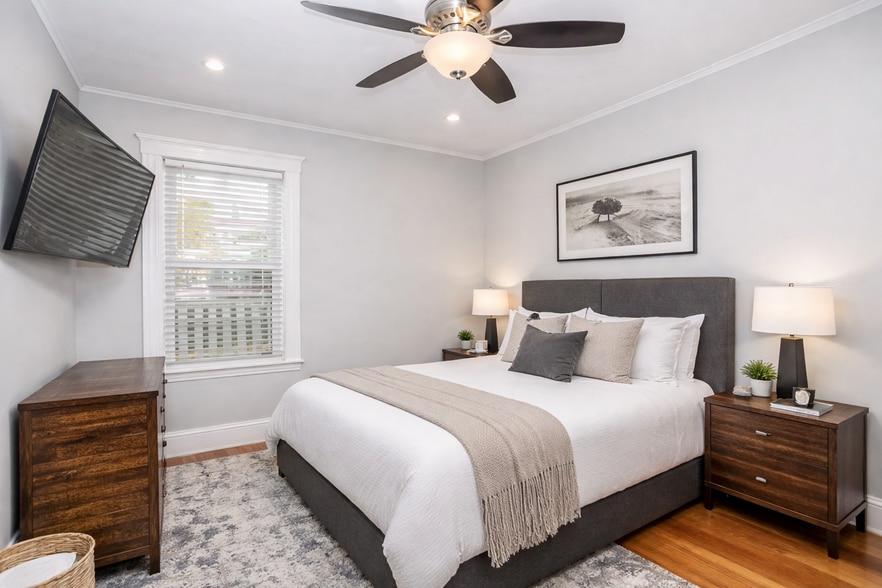 bedroom - 22 Bigelow St