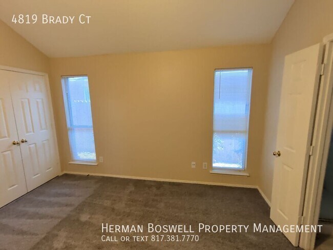 Building Photo - 4819 Brady Ct