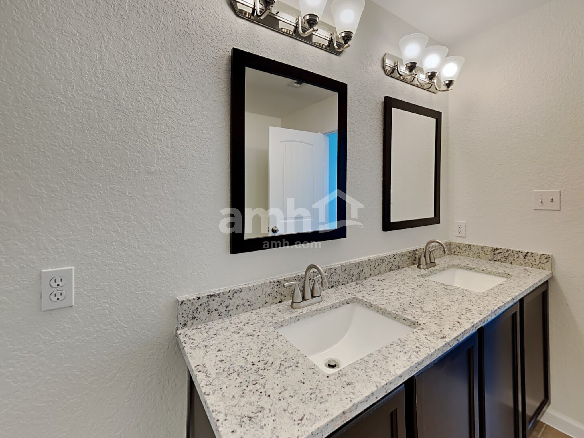 Building Photo - 2417 York Bend