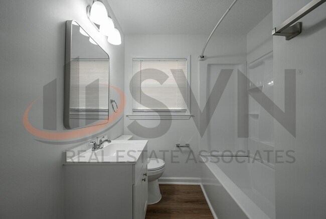 Building Photo - Enjoy Modern Living in This Beautifully Updated 3BR, 1.5BA Durham Home!