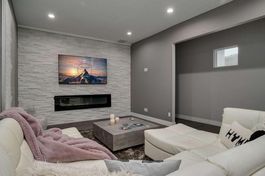 Primary Photo - 748 Desert Mountain Ct