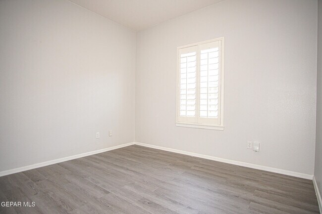 Building Photo - 5902 Redstone Mesa Ct