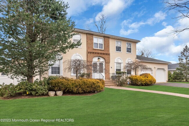 Building Photo - 65 Fulton Ave