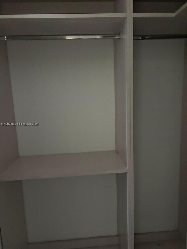 Building Photo - 1000 Brickell Plaza