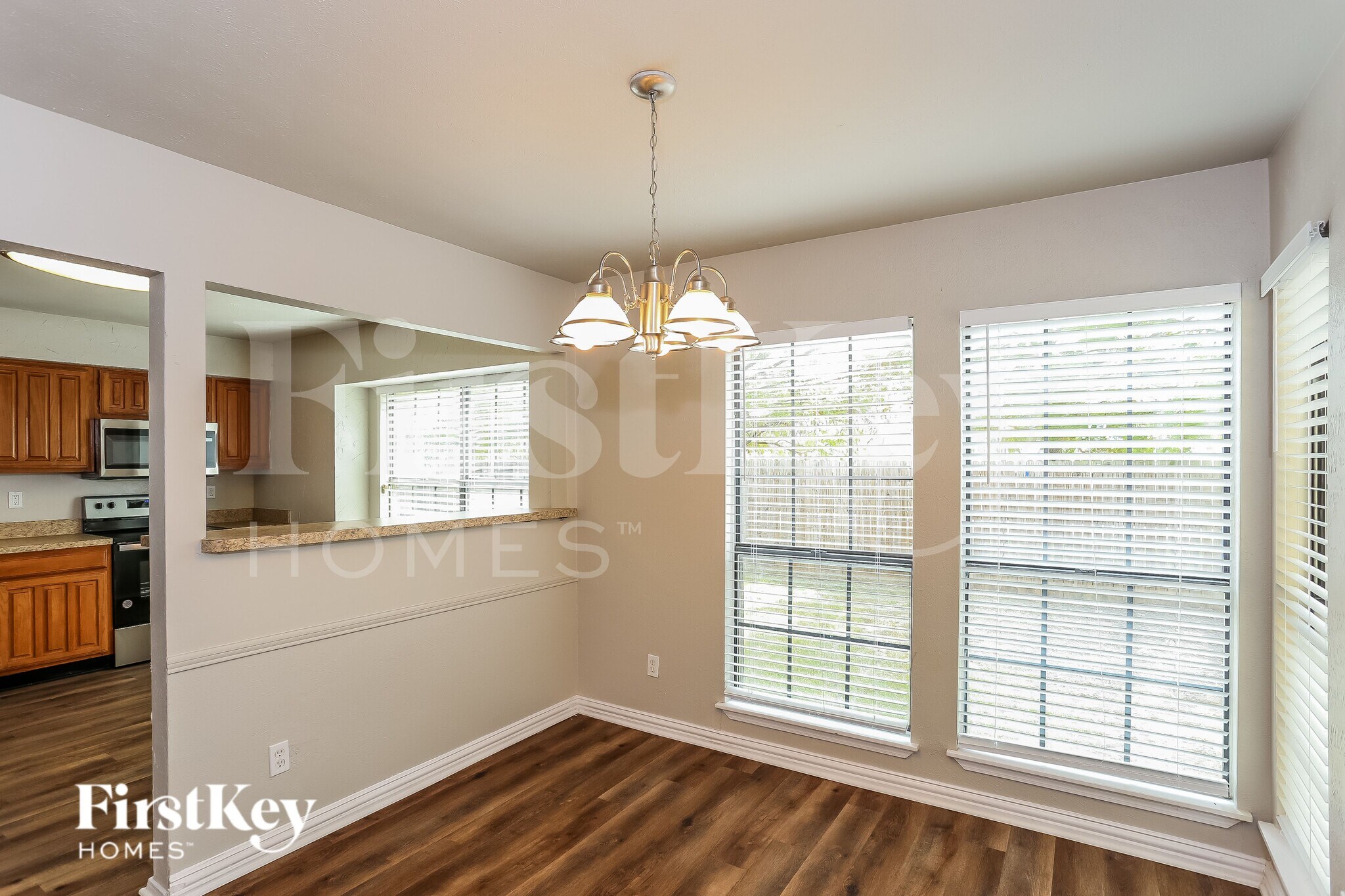 Building Photo - 2416 Sutton Dr