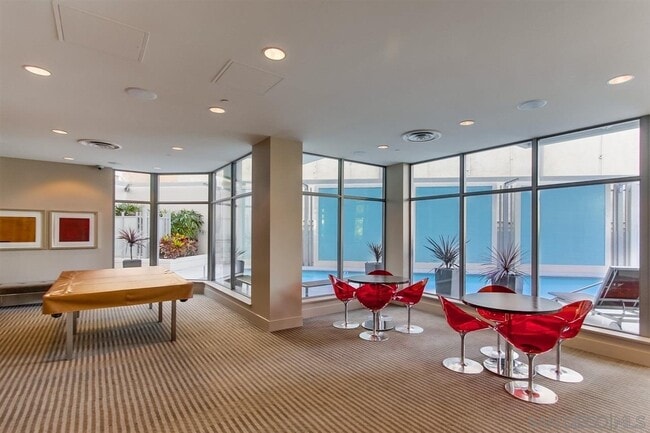 Building Photo - Beautiful 1Br/1Ba Downtown San Diego Condo In High-rise! Water Included! With Parking, Gym, Pool,...