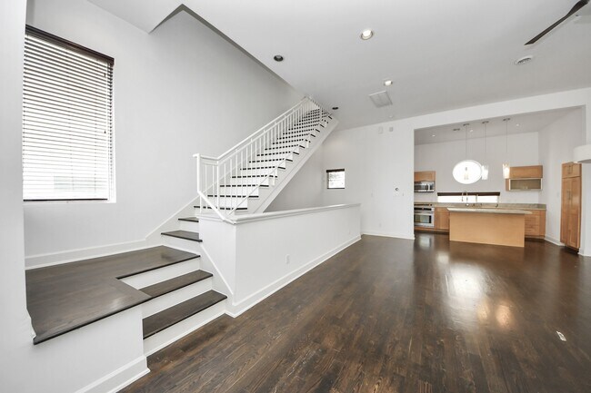 Building Photo - 1822 Southmore Blvd