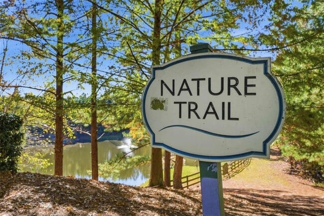 Building Photo - 9931 Mancunian Way