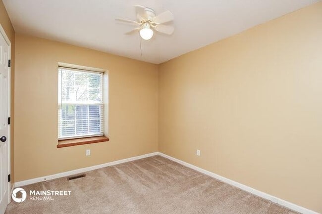 Building Photo - 18508 E Blackhawk Trail, Independence, MO ...