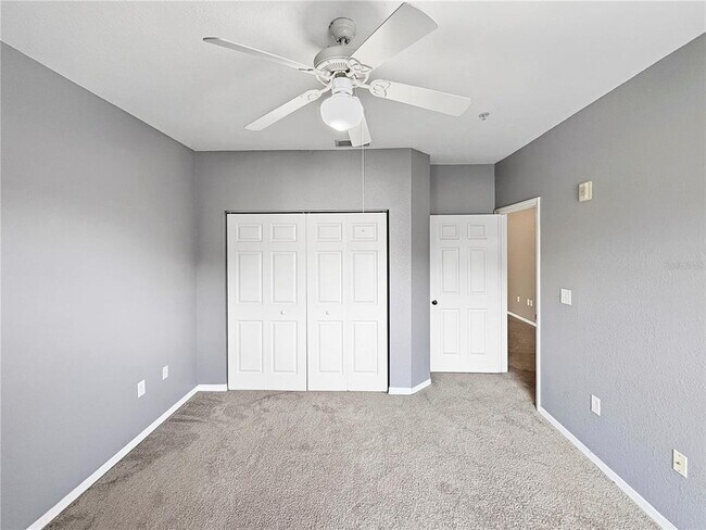 Building Photo - 10209 Courtney Palms Blvd