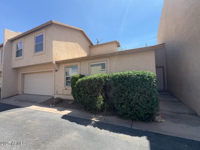 Primary Photo - 1285 Leon Way
