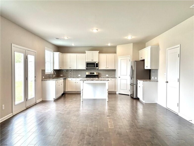 Building Photo - 6085 Bay Pt Cv