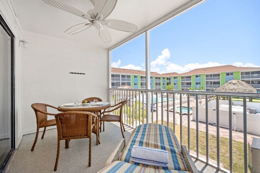 Building Photo - 7785 Estero Blvd