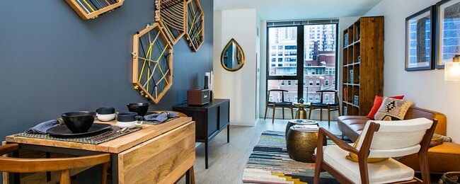 Building Photo - 169 W Superior St