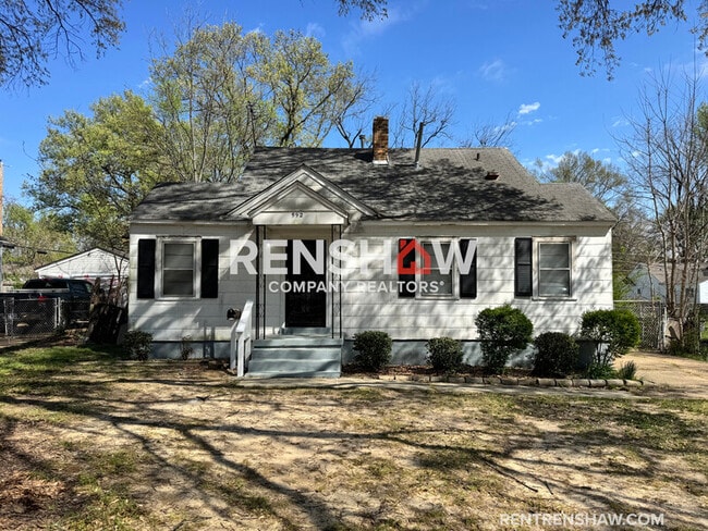 Building Photo - 992 Wrenwood St