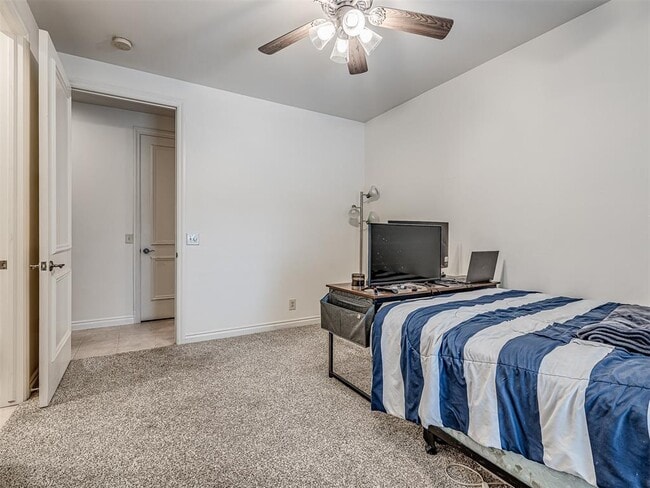 Building Photo - 3309 Shadow Valley Dr