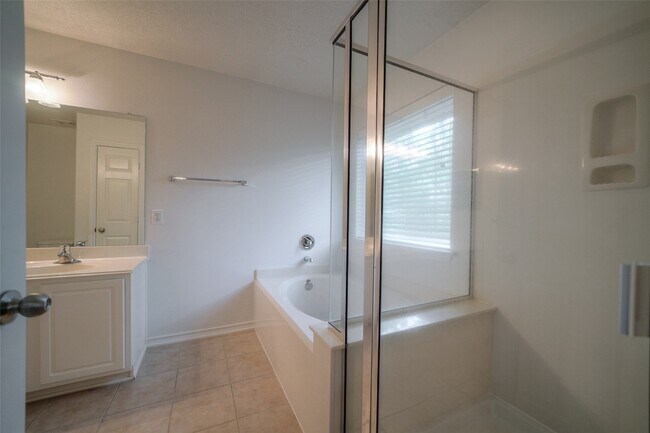 Building Photo - 146 Silver Penny Dr