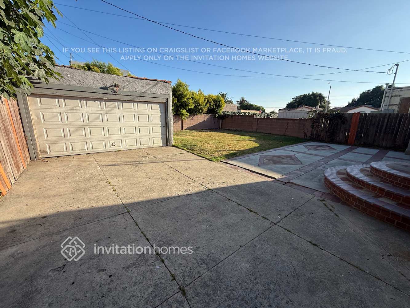 Building Photo - 2062 W 65th St