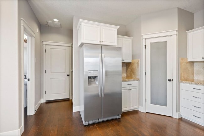 Building Photo - 28839 SW Costa Cir W