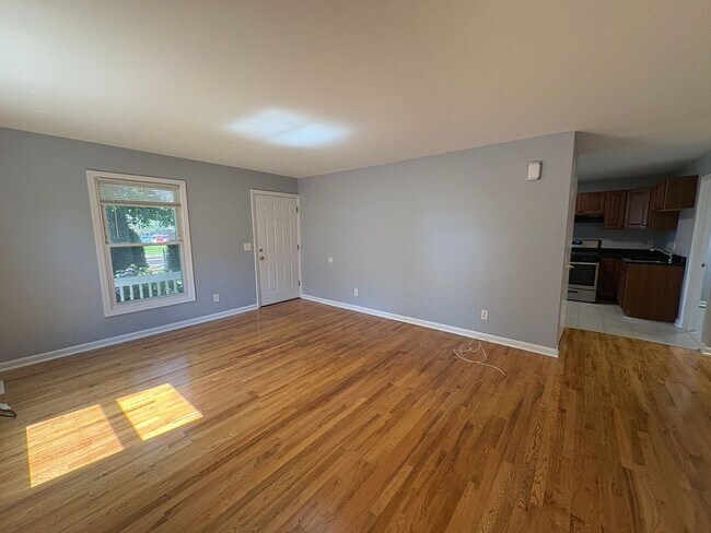Building Photo - 519 Asbury Ave