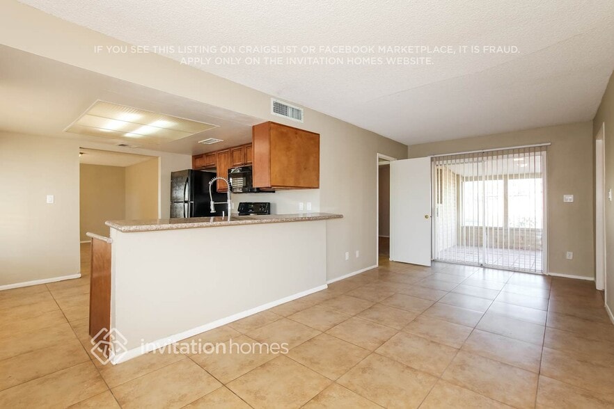 Building Photo - 3844 W Acapulco Ln