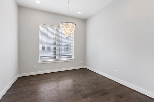 Building Photo - 8409 Hempstead Rd