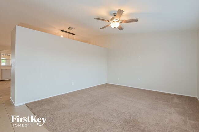 Building Photo - 10060 E Falcon Point Dr