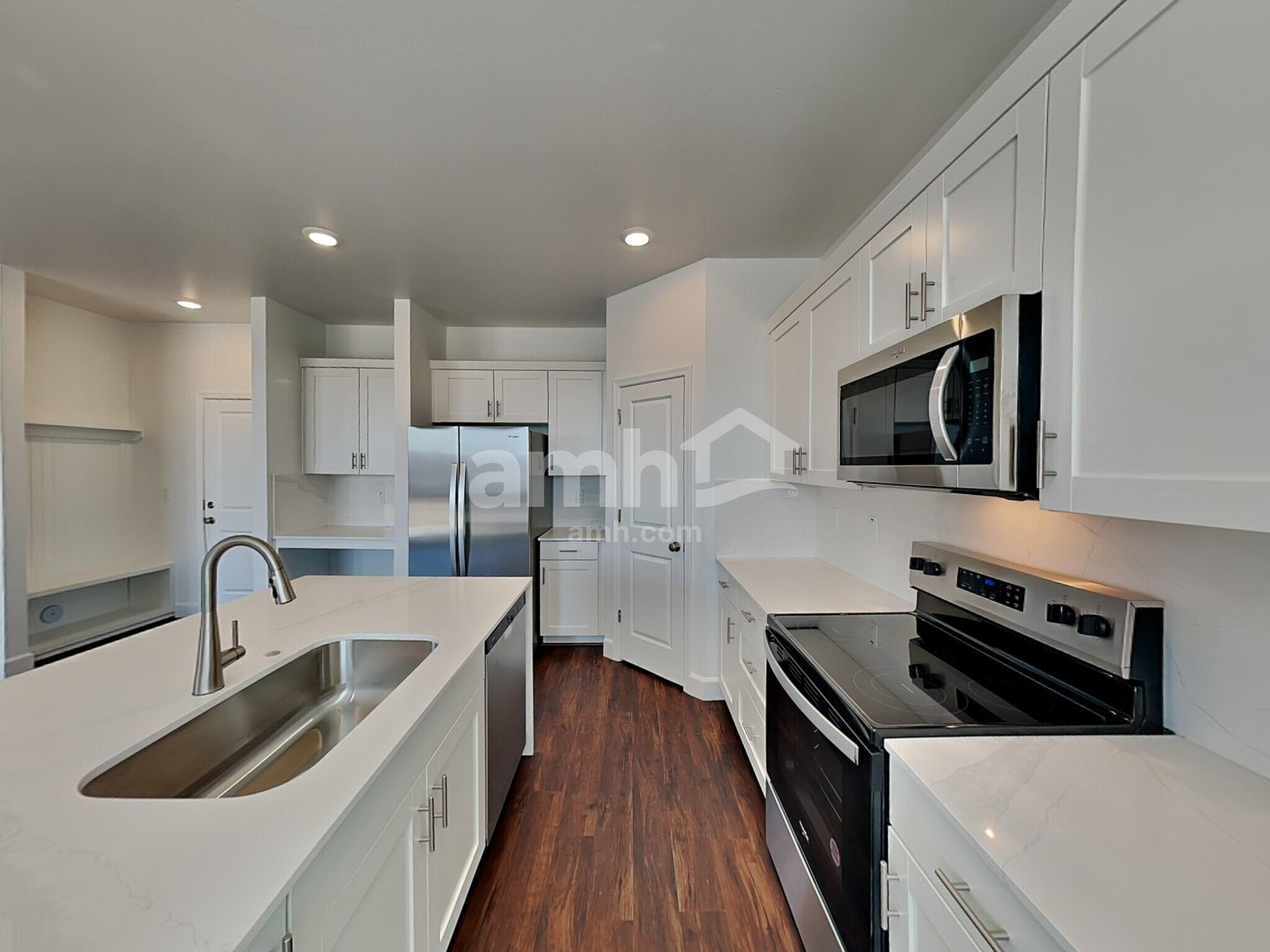 Building Photo - 17157 W Lawrence Ln