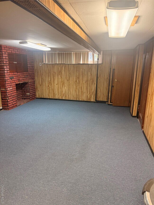 Building Photo - 24-32-32 23rd St