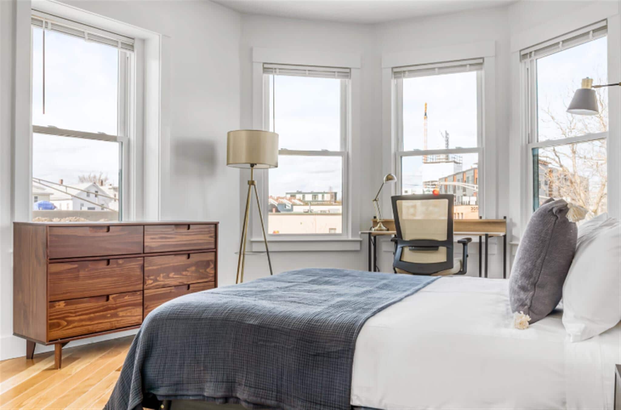 Building Photo - 1010 Cambridge St