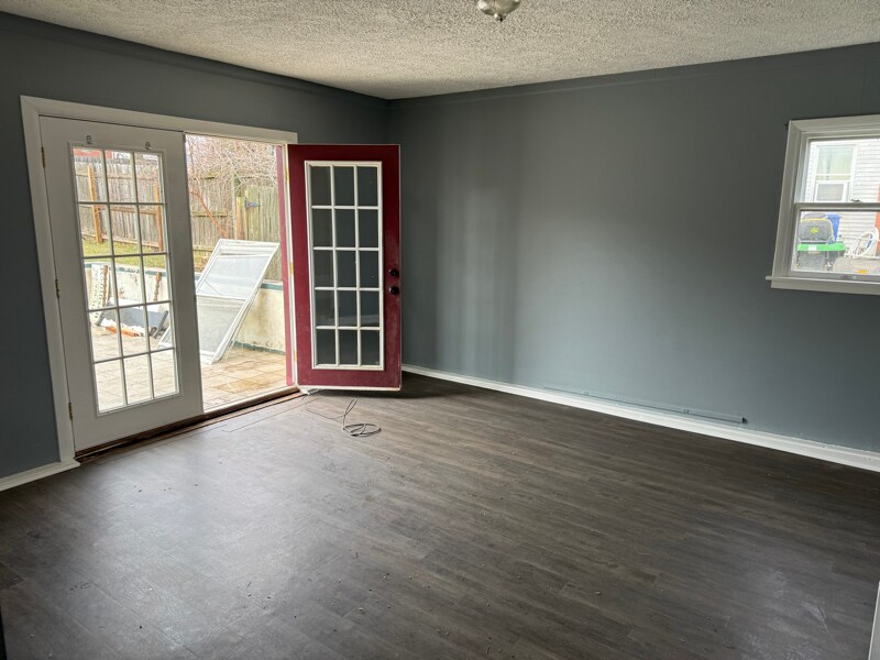 Building Photo - 806 S 16th St