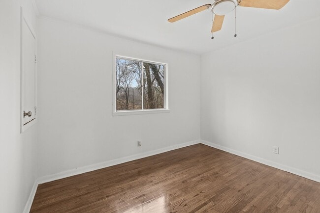 Building Photo - Newly Renovated 4 Bedroom, 2 Bath Home