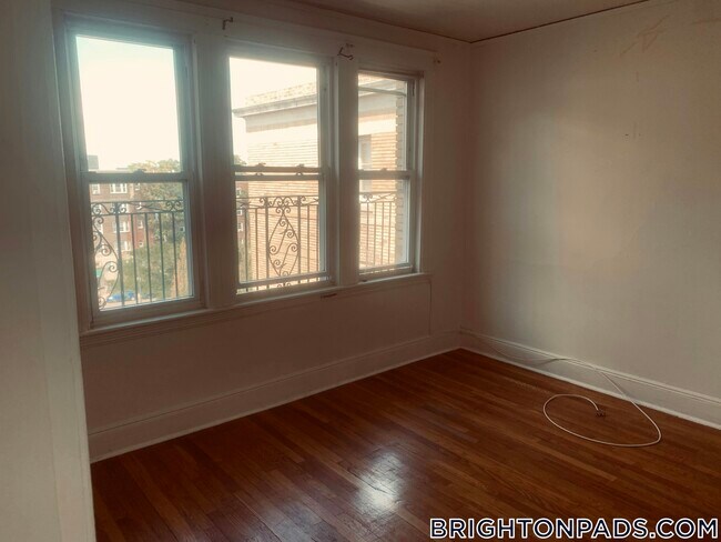 Building Photo - 1630 Commonwealth Ave