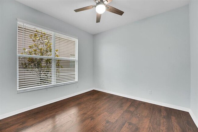 Building Photo - 7162 Prudencia Dr
