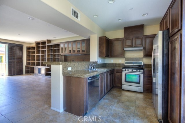 Building Photo - 17871 Shady View Dr