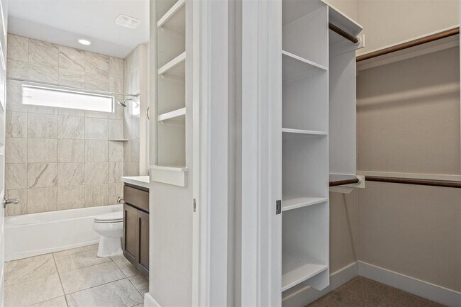 Building Photo - 12218 Cottage Promenade Ct